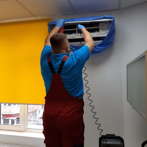 Curățare cu presiune a componentelor